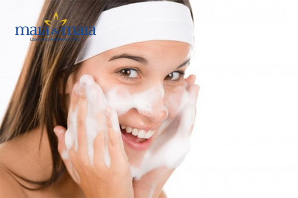 Rửa mặt giúp dọn dẹp nốt những tàn dư còn lại và thư giãn cho làn da Rửa mặt giúp dọn dẹp nốt những tàn dư còn lại và thư giãn cho làn da