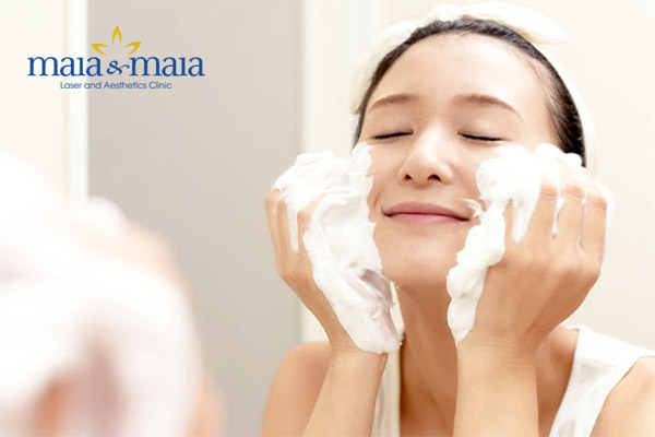 Không nên rửa mặt quá 2 lần mỗi ngày Không nên rửa mặt quá 2 lần mỗi ngày