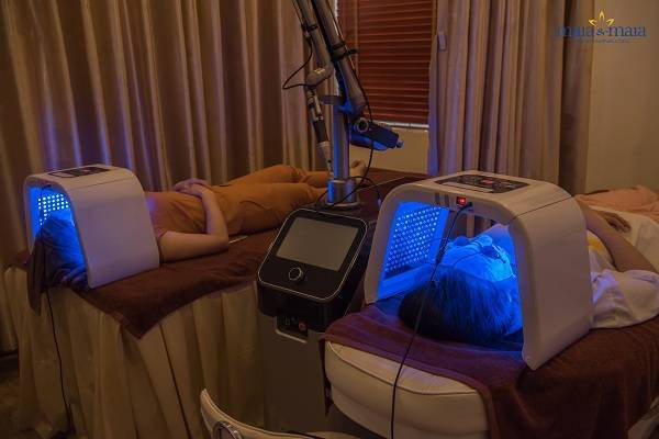 Trị mụn đầu đen bằng công nghệ Laser Diot