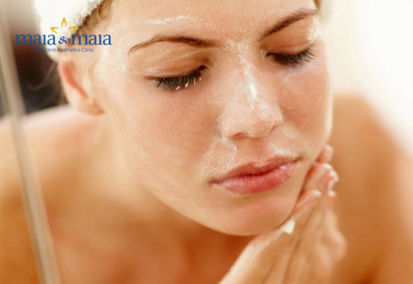 Tẩy da chết thường xuyên Tẩy da chết thường xuyên