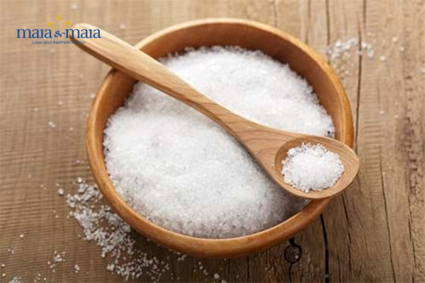 Trị mụn lưng bằng muối hột Trị mụn lưng bằng muối hột