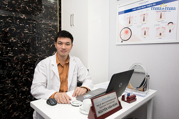 Thạc sĩ, bác sĩ Nguyễn Văn Hoàn Thạc sĩ, bác sĩ Nguyễn Văn Hoàn