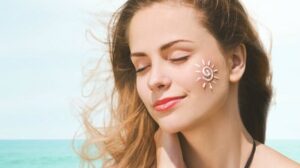 Cần bảo vệ làn da cẩn thận dưới ánh nắng mặt trời