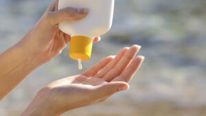 Sử dụng loại kem chống nắng có chỉ số SPF phù hợp để phát huy hiệu quả