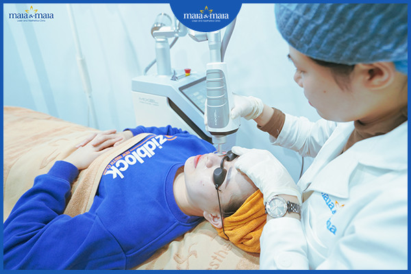 Hỗ trợ điều trị sẹo bằng laser tại phòng khám Maia