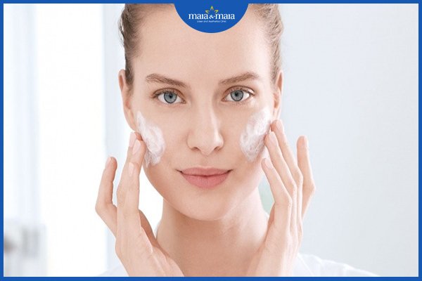 mụn đầu đen và mụn đầu trắng